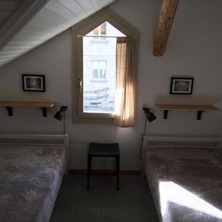 B3 Apartment Gsteigwiler Bagian luar foto