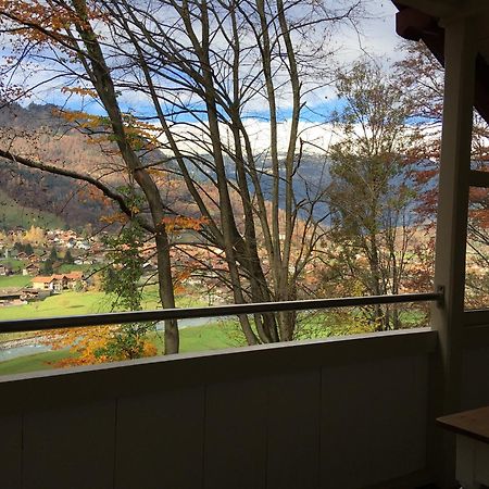 B3 Apartment Gsteigwiler Bagian luar foto