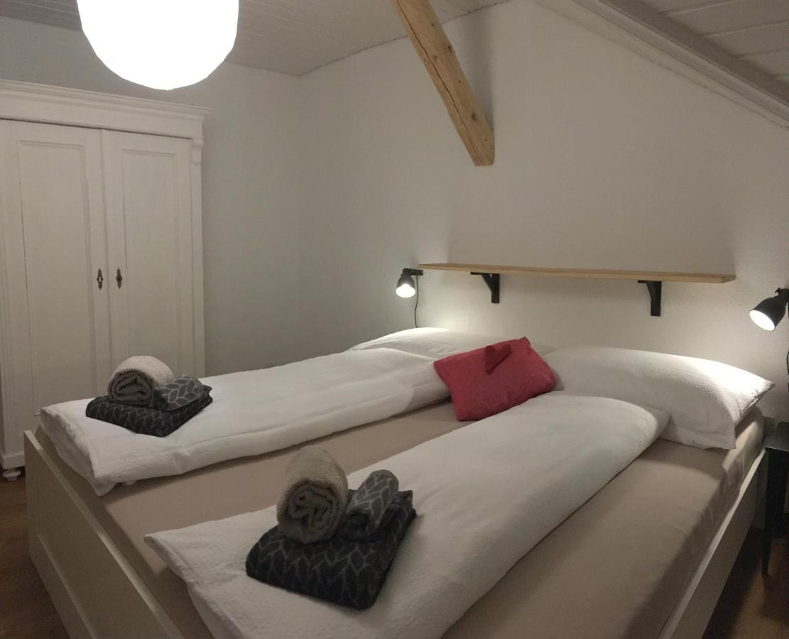 B3 Apartment Gsteigwiler Bagian luar foto