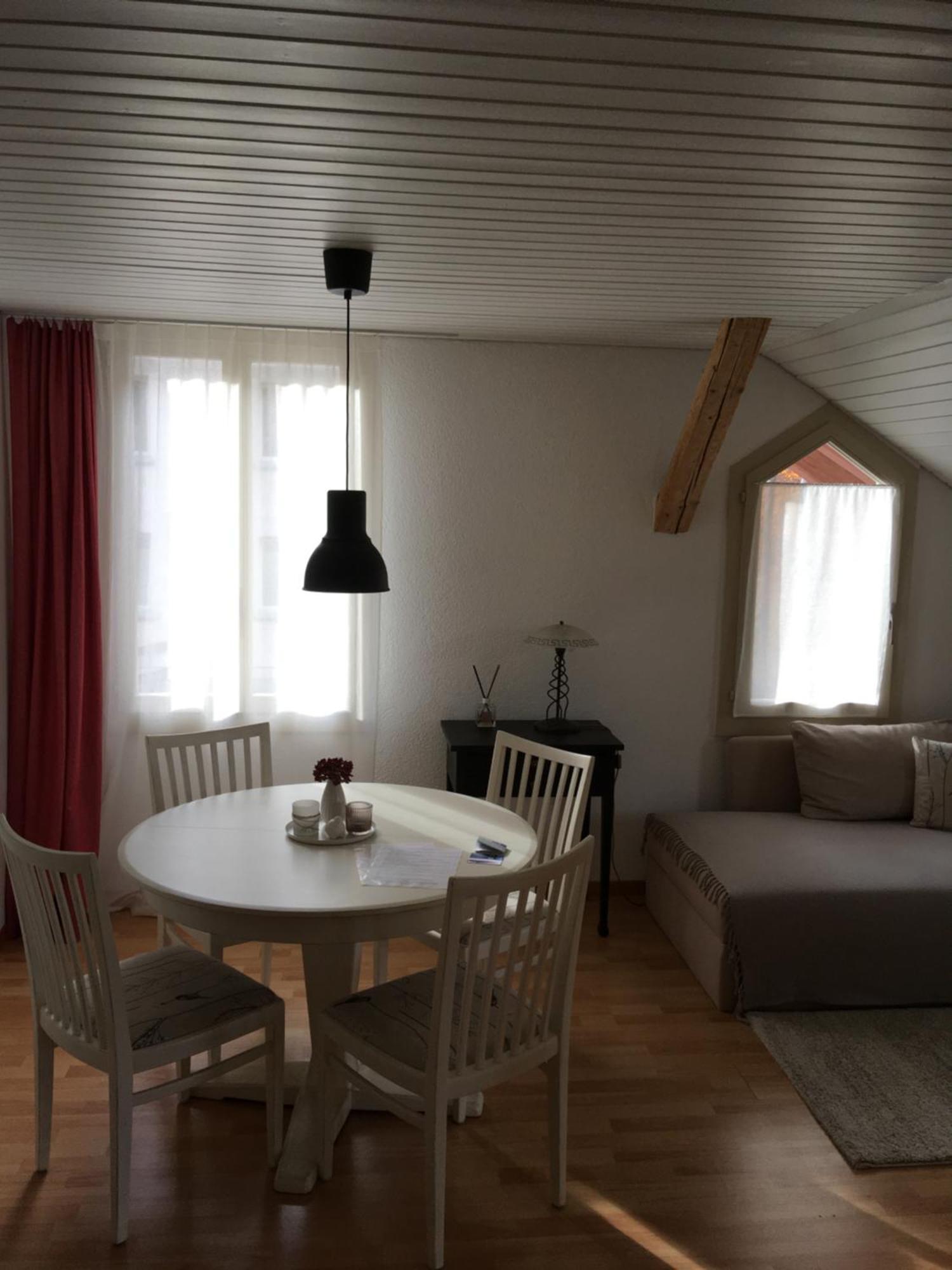 B3 Apartment Gsteigwiler Bagian luar foto